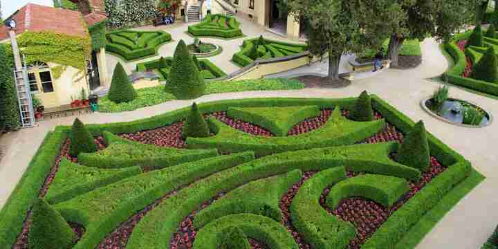 Ein verborgener Garten in Prag, der Sie auf den Weg der Erkenntnis führt